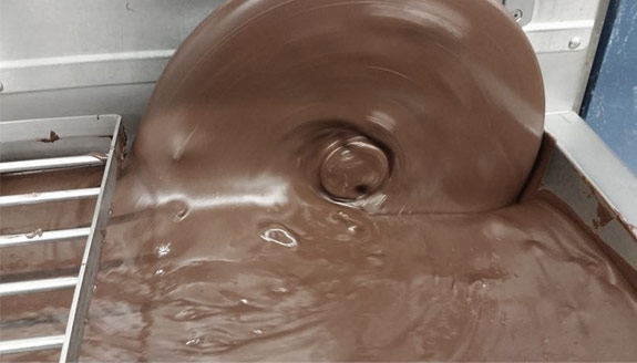 Mixing of chocolate